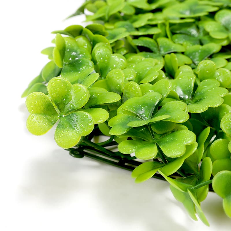 Clover Artificial Grass Lawn